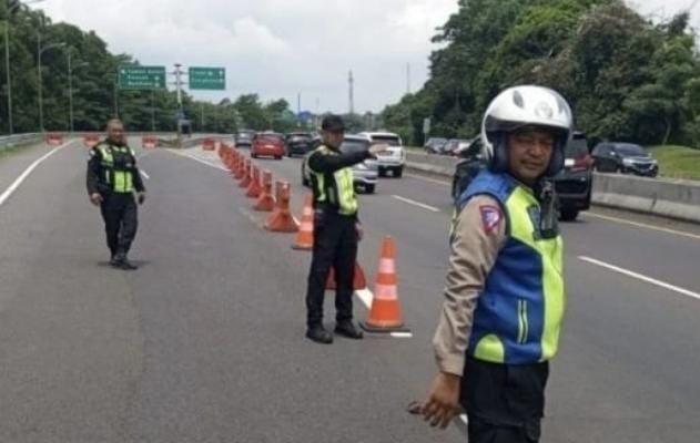 Imbas Kemacetan Panjang, Akses Keluar Tol Puncak Bogor Ditutup Sementara