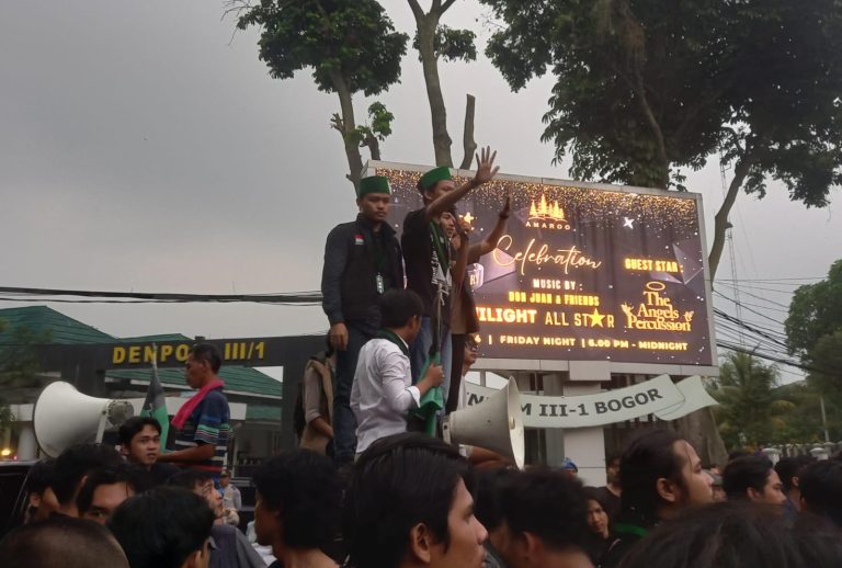 HMI Cabang Kota Bogor Gelar Aksi Solidaritas di Depan Istana Presiden