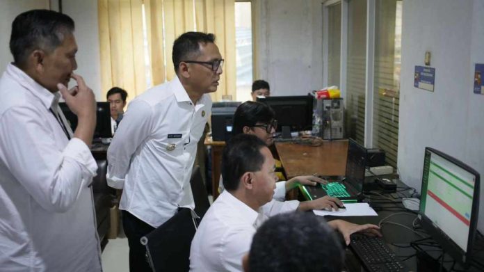 Kunjungi Disdukcapil, Pj Walikota Bogor Hery Antasari Ingatkan Kesiapan PPDB dan Pilkada