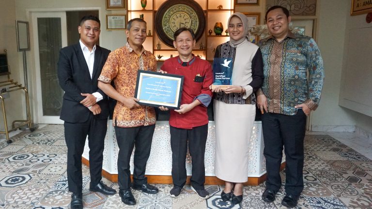 Sahira Butik Hotel Pakuan Raih Penghargaan di Traveloka Market Update