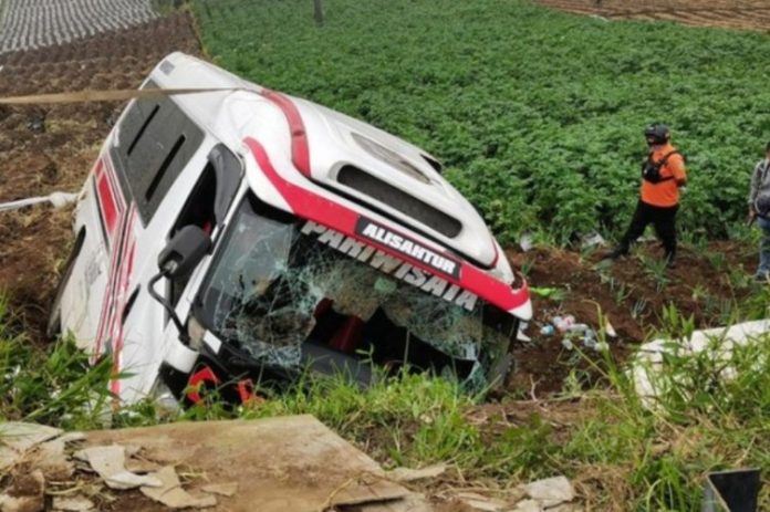 Kecelakaan Minibus Banjarnegara