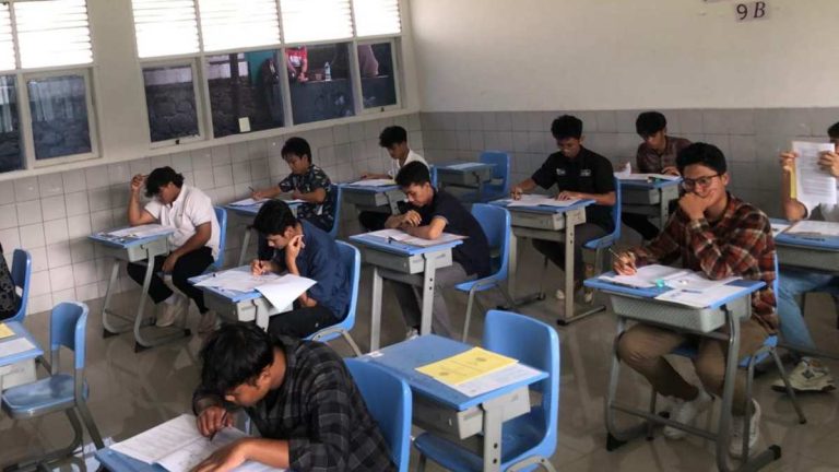 809 Peserta Ikuti Ujian Seleksi Mandiri UPN Veteran Yogyakarta di Bosowa Bina Insani School