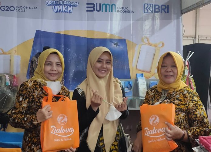 Manfaatkan KUR BRI, Zialova Batik Sukses Bertransformasi Jadi Produsen Fashion Lokal Favorit di Pekalongan