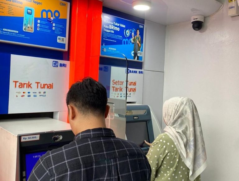 Bank BRI KC Radio Dalam Memperkenalkan Kemudahan Transaksi Melalui CRM