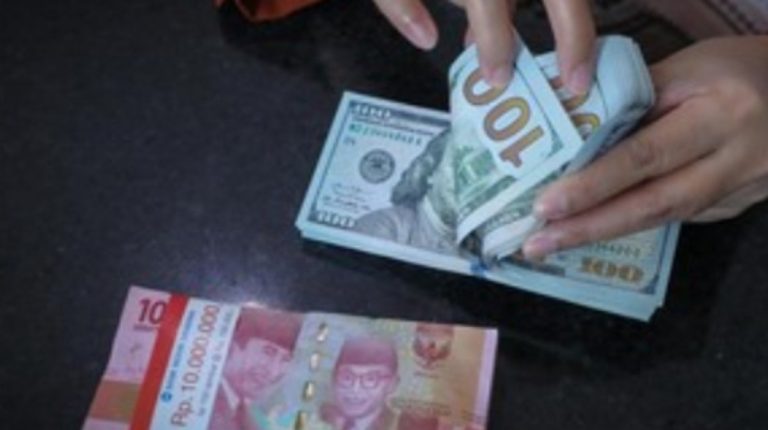 Duh, Dolar ke Rupiah Kembali ke Rp 16.395