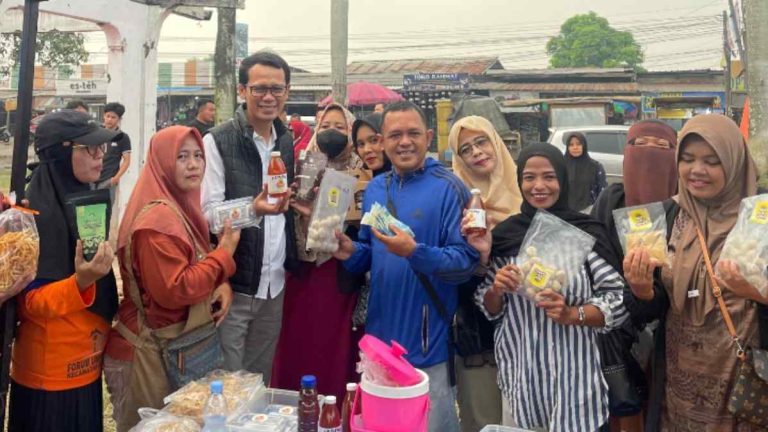 Ricuh dan Butuh Waktu Lama Merelokasi PKL Puncak, Pemkab Bogor bisa Belajar dari Ade Wardhana Adinata