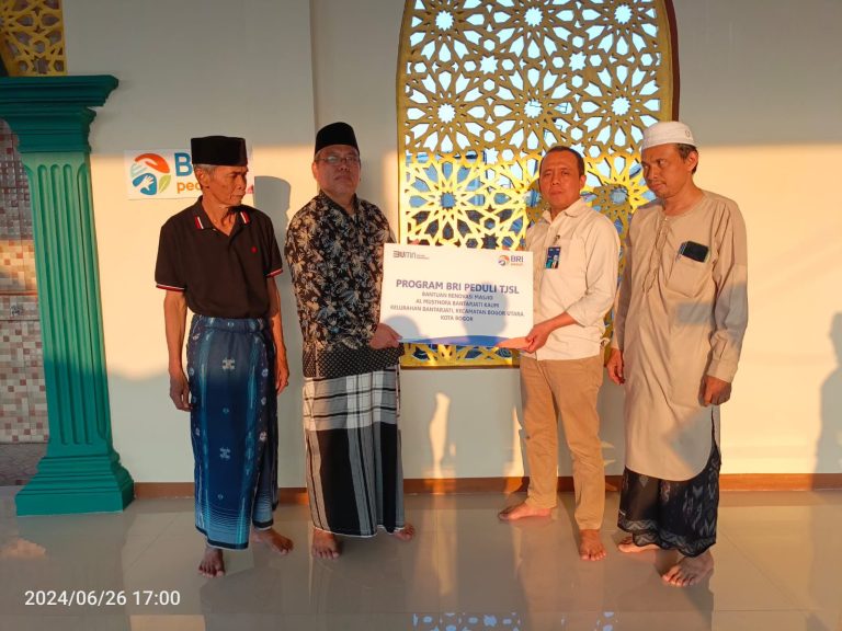 BRI Bogor Pajajaran Salurkan TJSL Pembangunan Perluasan Masjid Al-Musthofa