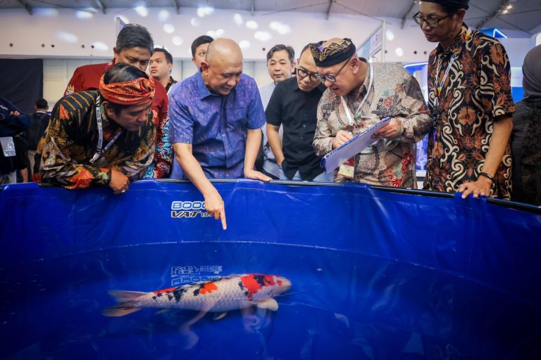 MenKopUKM: Ekosistem UMKM Ikan Hias Harus Kuat dan Inovatif Agar Tembus Pasar Global