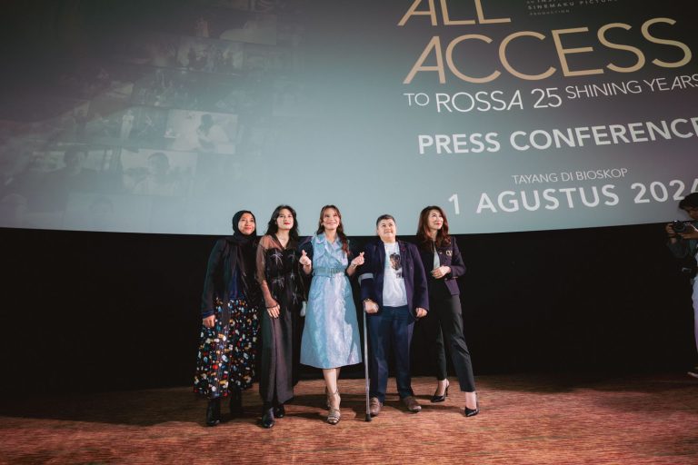 Ceritakan Perjalanan Karier Diva Indonesia, Film “All Access to Rossa 25 Shining Years” Tayang Besok