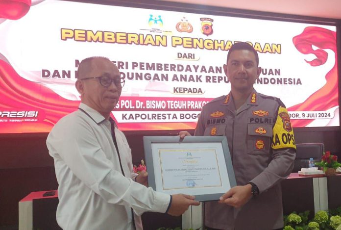 Kapolresta Bogor Kota Terima Penghargaan Dari Kementerian PPPA RI