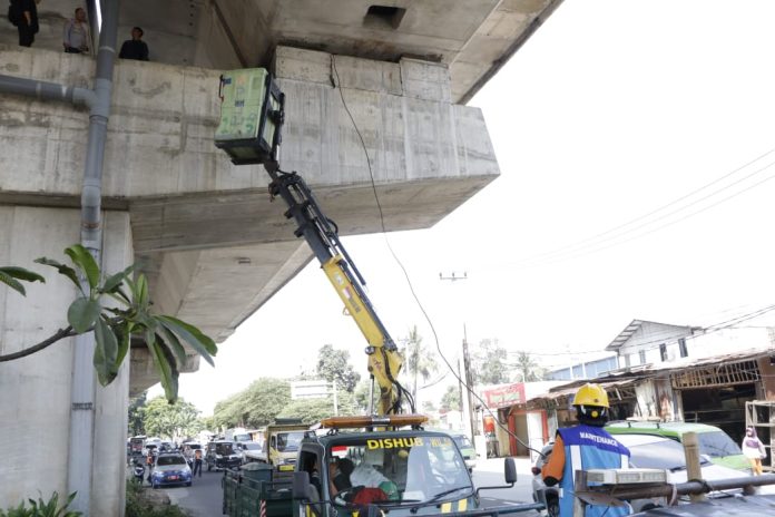 Lampu Penerangan Jalan Sholeh Iskandar