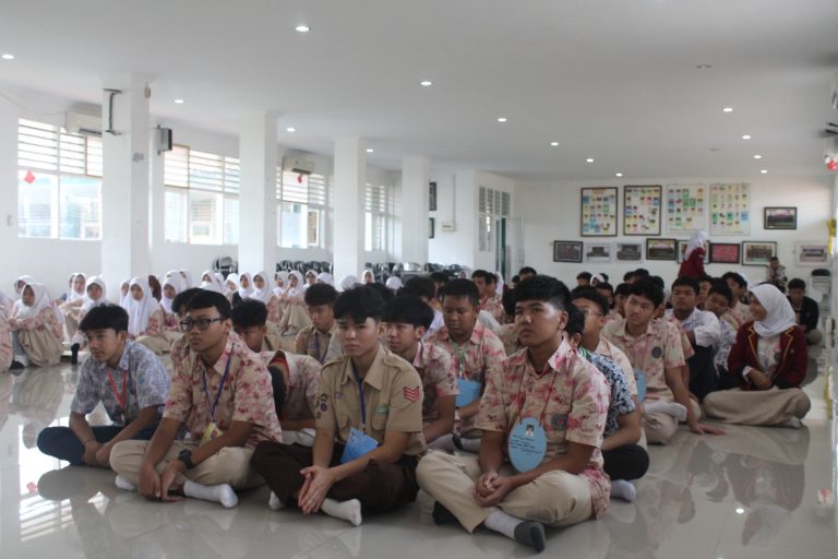 91 Siswa Baru SMA Bina Insani Antusias Ikuti Kegiatan Ta’aruf 2024