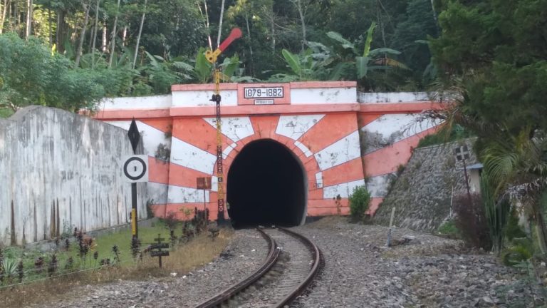 Di Balik Kisah Lampegan, Salah Satu Terowongan Tertua di Indonesia