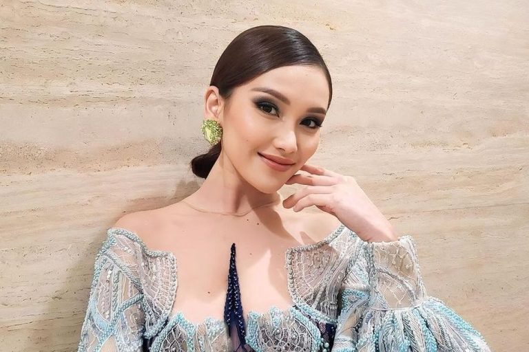 Mobil Ayu Ting Ting di Amerika Dirampok Saat Liburan