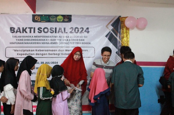 Bakti Sosial FEB UIKA Bogor 2024 Memperingati Milad UIKA Bogor Ke-63