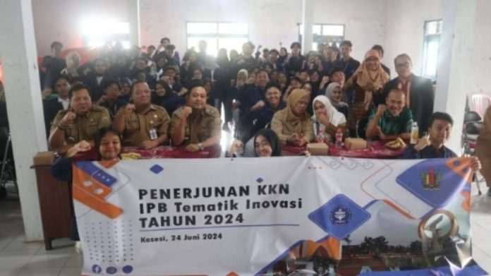 Mahasiswa IPB KKNT di Pekalongan Praktekan Lima Progam Unggulan 