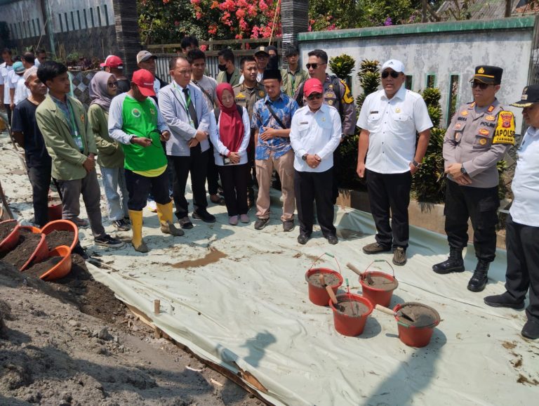 Samisade Cair, Pemdes Pancawati Beton Jalan 1,7 Kilometer