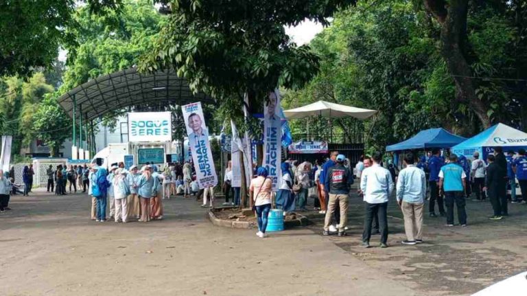 Kawal Dedie Rachim – Jenal Mutaqin Daftar ke KPUD Kota Bogor, Relawan Mulai Berdatangan