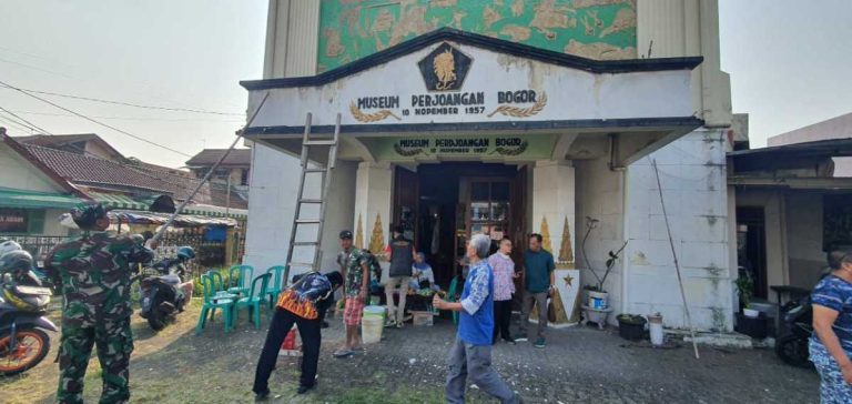 Koramil 0601 Bogor Tengah Kerjabakti Bebersih Museum Perjuangan Bogor Sambut HUT RI ke-79