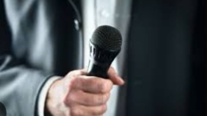 Teks MC Acara Malam Tirakatan 17 Agustus 2024 Pendek dan Simple