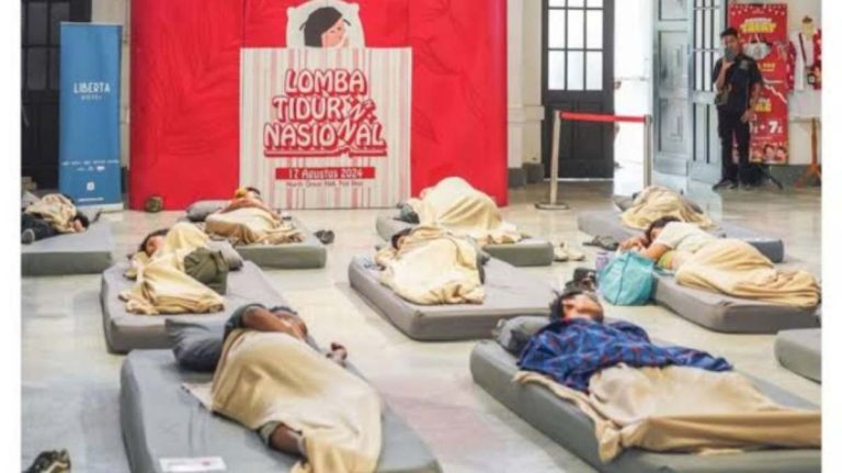 Trik Yuniar, Pemenang Lomba Tidur Nasional yang Tidurnya Seperti Mati Suri 