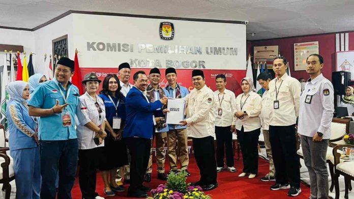 Dedie Rachim dan Jenal Mutaqin Resmi Daftar Sebagai Calon Walikota dan Wakil Walikota Bogor di Pilkada 2024