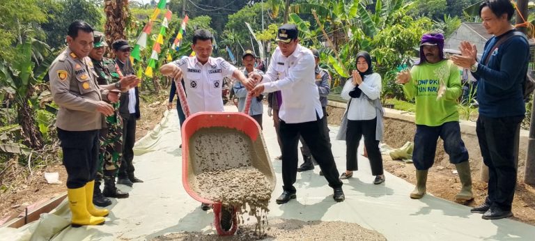 Desa Sukamahi Beton Jalan Desa di Kampung Bojongkaso