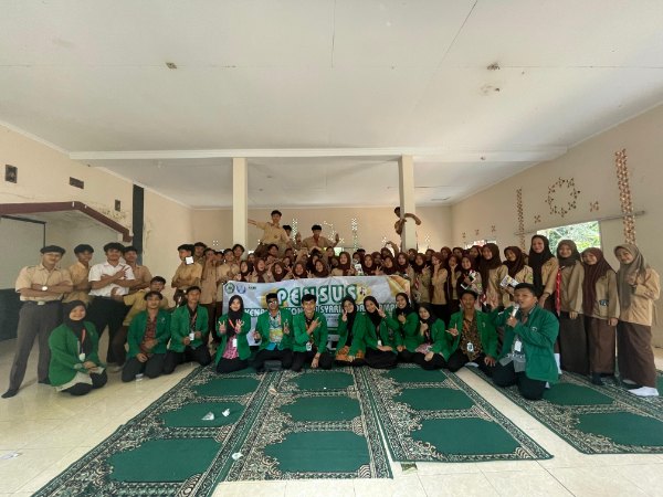 KKM IUQI Kenalkan Ekonomi Syariah dan Kampus IUQI di SMK Gema Bhakti Jasinga 1 Bogor