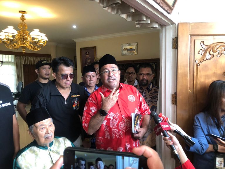 Rano Karno Minta Restu ke Bapak Pencak Silat Dunia untuk Pilkada DKI Jakarta 2024