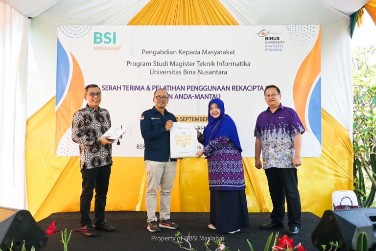 BSI Maslahat dan Binus University Beri Alat Rekacipta di Pondok Pesantren Al-Mahfudz