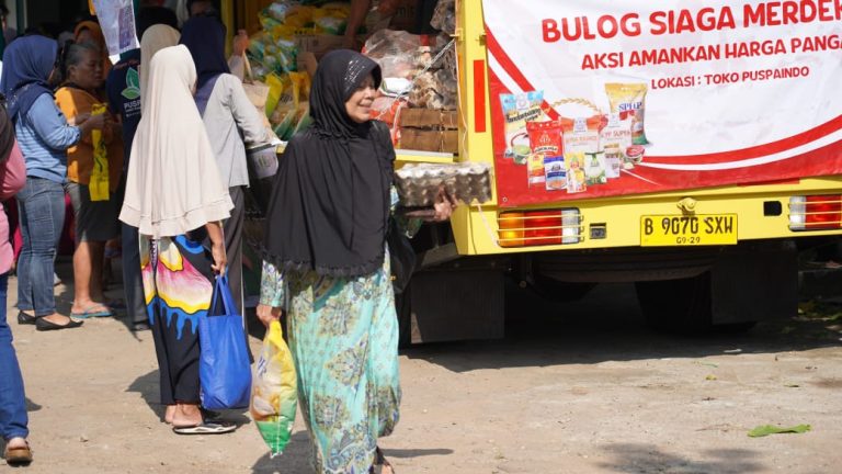 Penuhi Kebutuhan Bahan Pokok, Gerakan Pangan Murah Kembali digelar di Kelurahan Nanggewer