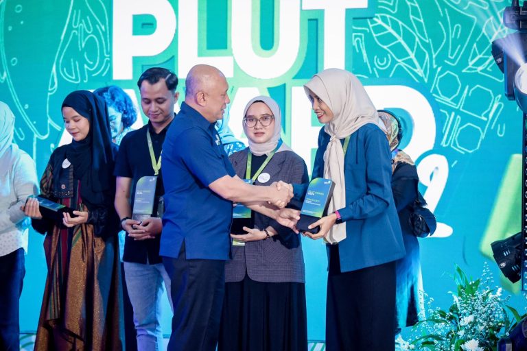 Dalam Ajang PLUT Award, MenKopUKM Minta PLUT-KUMKM Fokus Kembangkan Komoditas Unggulan