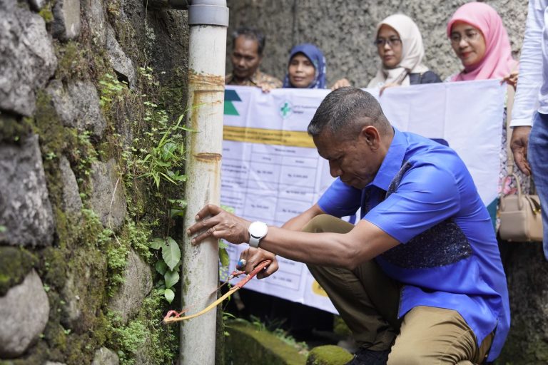 Gerakan Kantong Lober: Camat Bogor Tengah Gencarkan Aksi Atasi Open Defecation Free