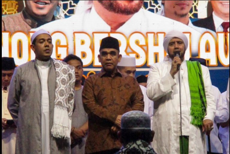 Hadiri Cibinong Bersholawat, Sekjen Gerindra Ahmad Muzani Sampaikan Tiga Hal Penting Kepada Rudy Susmanto-Jaro Ade