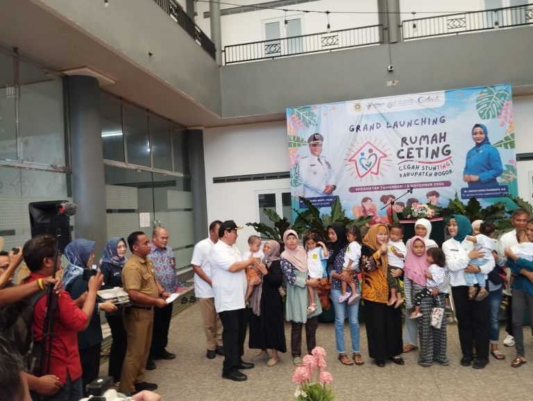 Pj Bupati Bogor Launching Rumah Cegah Stunting Perdana di Kecamatan Tamansari