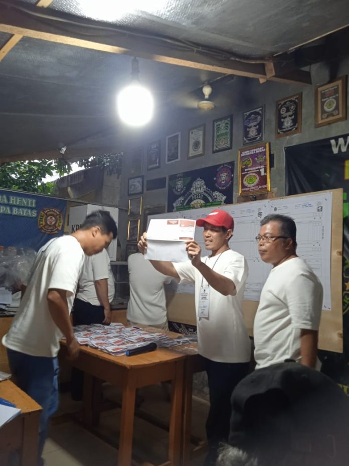 Rudy Susmanto dan Jaro Ade Sapu Bersih Semua TPS di Kelurahan Harapan Jaya