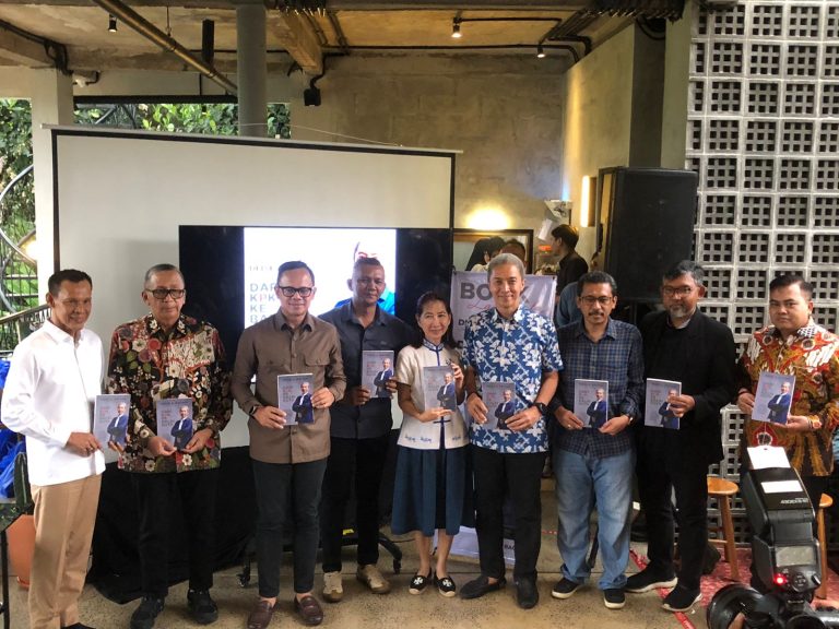 Berisi Tentang Perjalanan Karir dan Kisah Inspiratif, Dedie A Rachim Launching Buku Berjudul “Dari KPK Ke Balaikota” 