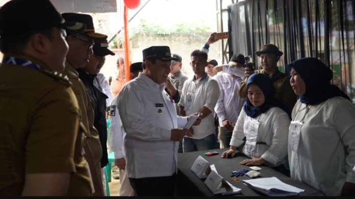 Keliling TPS, Pj Bupati Bogor Pastikan Pilkada Berlangsung Lancar dan Baik