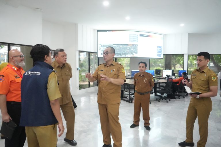 Tanggapi TPS Rawan Bencana di Kabupaten Bogor, Sekda Ajat: Bisa Dialihkan ke Sekolah