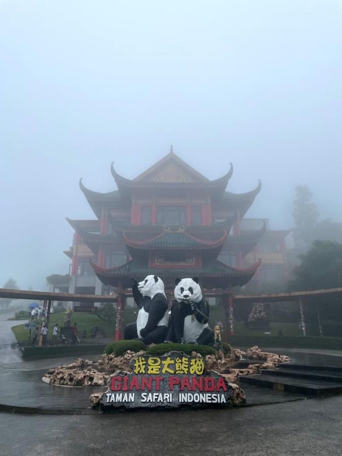 Istana Panda Taman Safari