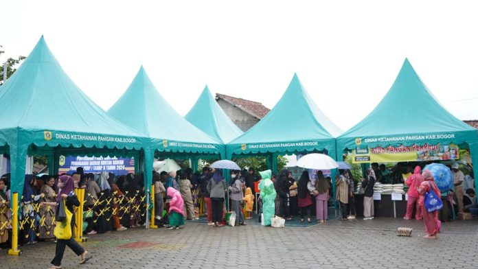 Jelang Nataru, Pemkab Bogor dan Perumda Pasar Tohaga Gelar Gerakan Pangan Murah 