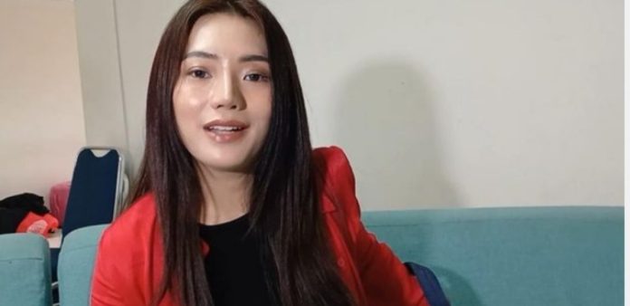 Artis Berlliana Lovell Mengungsi ke Bogor, Rumahnya di Kelapa Gading Dikepung Banjir