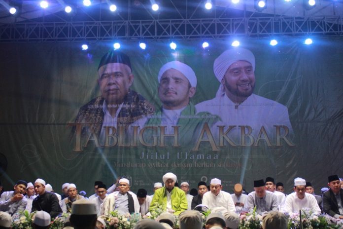 Habib Syech Bin Abdul Qodir Assegaf Hadiri Tabligh Akbar ke-26 di Pesantren Modern Ummul Quro Al-Islami