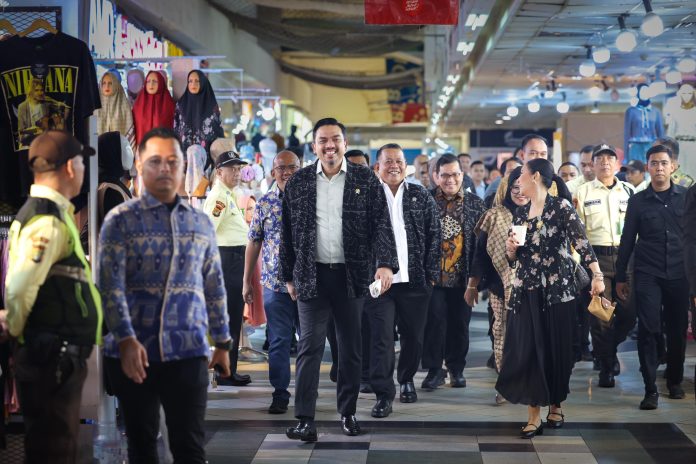 Kementerian UMKM Lantik Pejabat dan Luncurkan Logo Baru di Pasar Tanah Abang