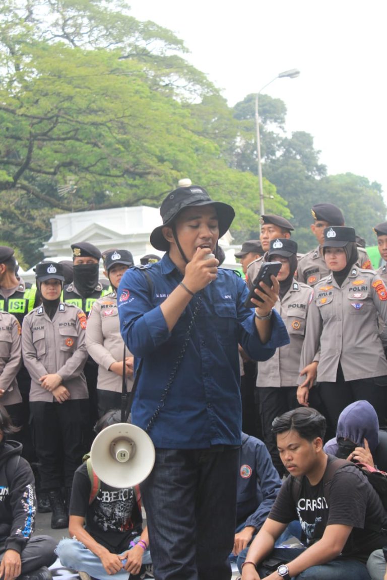 Kontradiksi Fungsi Polri dengan Rendahnya Kepercayaan Masyarakat