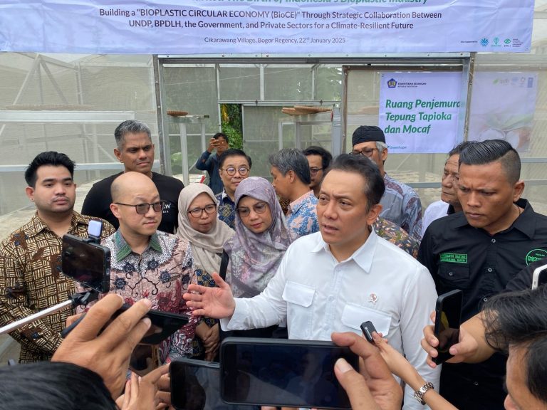 Wamen LH Diaz Hendropriyono Dukung Kolaborasi Greenhope dan BPDLH dalam Pengembangan Bioplastik Berkelanjutan