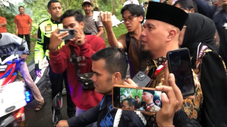 Bonceng Tiga Pakai Motor di Hambalang, Ahmad Dhani : Puasa Menghamburkan Uang