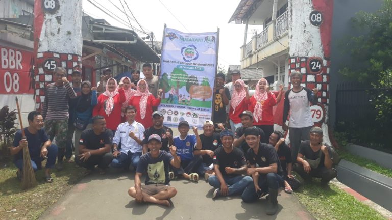 Nusatani Gelar Aksi Bersih Sampah dan Penanaman Pohon di Hari Peduli Sampah Nasional 2025