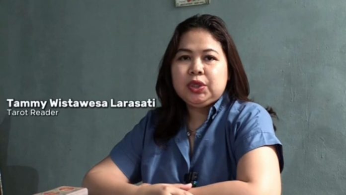 Kisah Tammy Wistawesa Larasati Mantan Aktivis Bogor yang Kini Jadi Tarot Reader