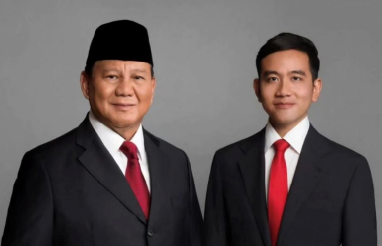 Echo Chamber dan Polarisasi Opini: Analisis Jaringan Sosial dalam Diskusi Politik Digital 100 Hari Kepemimpinan Prabowo Gibran